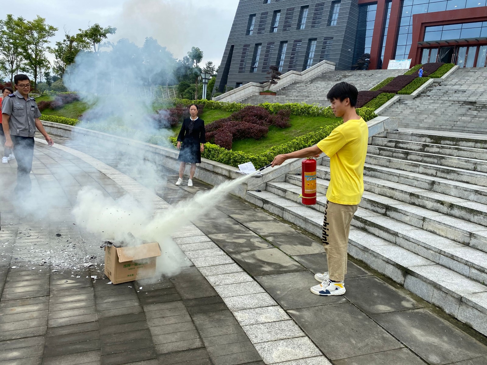 1592984925712649.jpg 1592984925712649.jpg