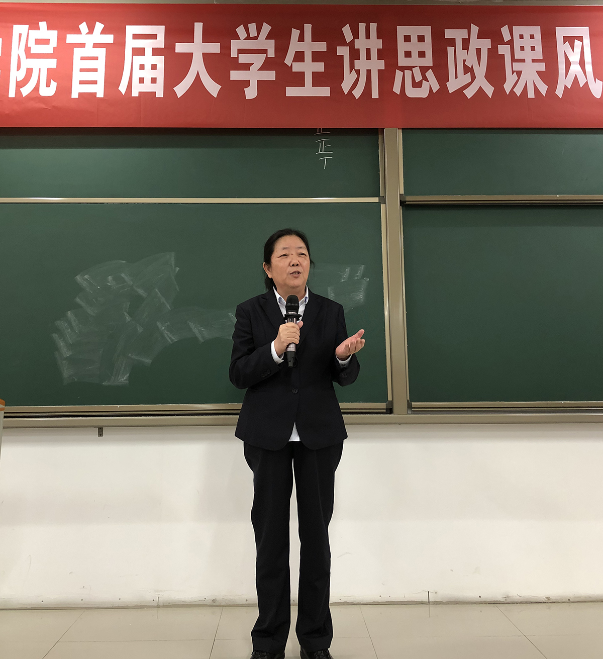 1621349096936801.jpg 戴.jpg