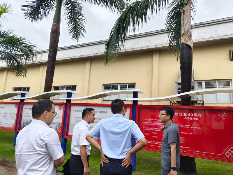 81228c5b9fd4cccc37270ce44424e02